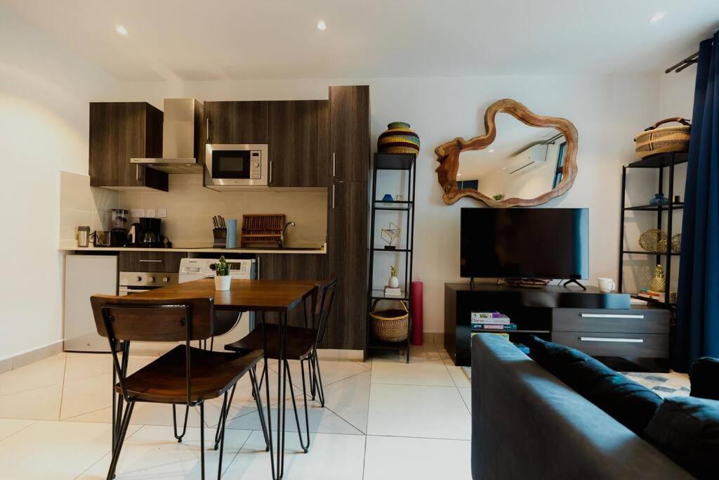 Enjoy Luxury Studio W/Pool @Embassy Gardens Acra Exterior foto